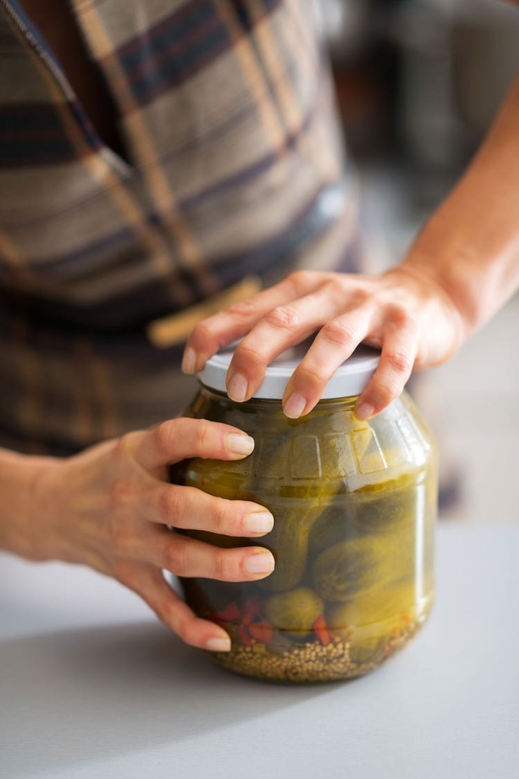 3-opening-a-jar-of-pickles